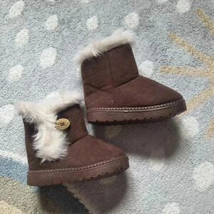 Girls Winter Fashion Boots Brown Faux Fur Warm Plush Toddler Size 8.5